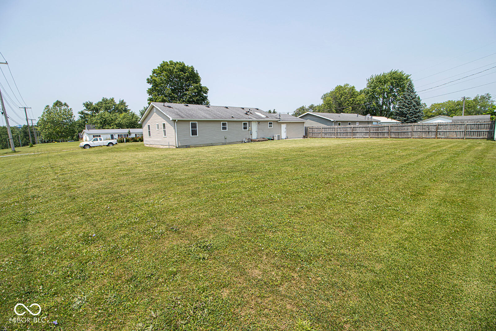 825 Rockshire Court Gas City, IN 46933 - Photo 29 of 41