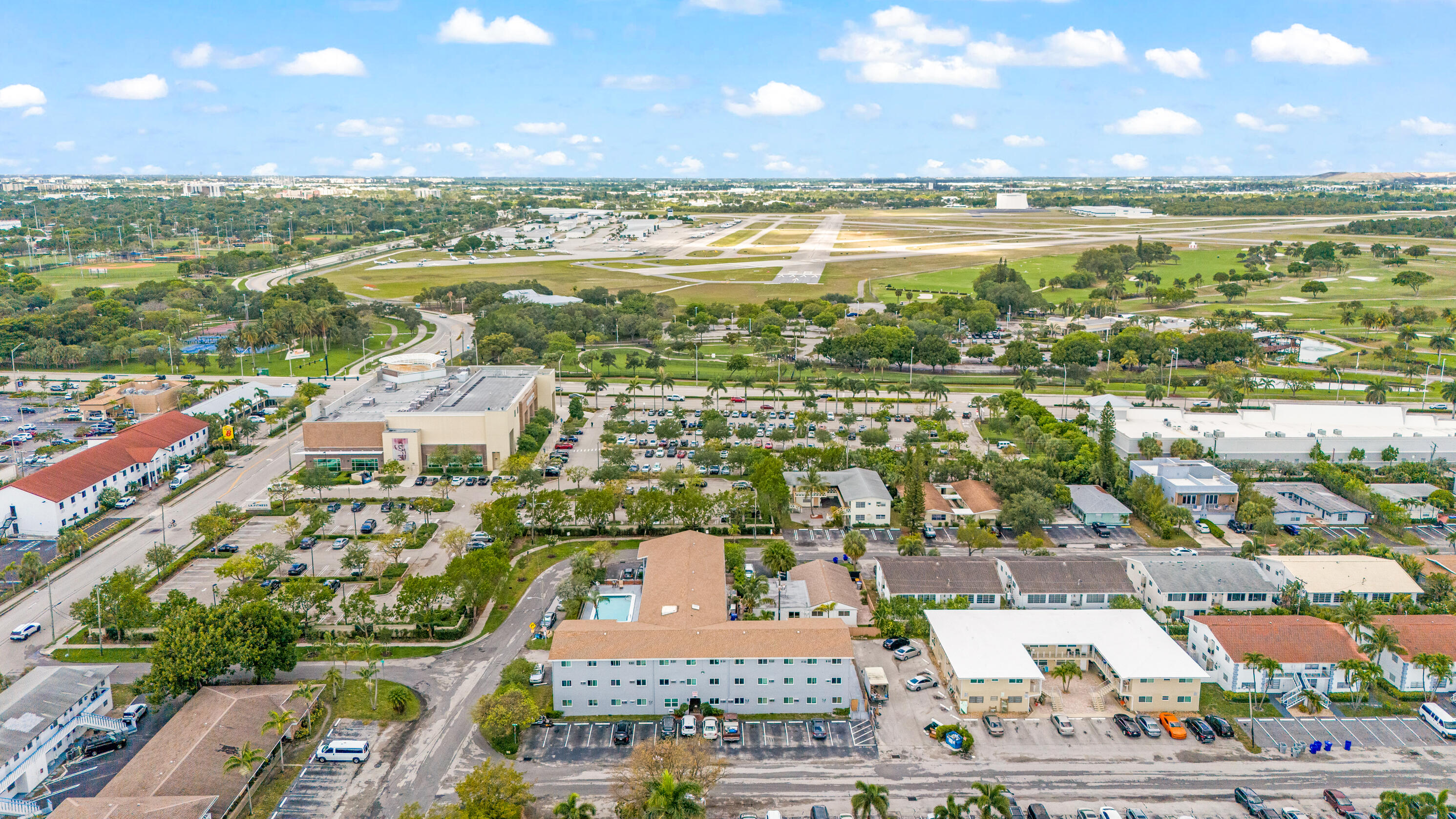 1021 Northeast 24th Avenue, Unit 12 Pompano Beach, FL 33062 - Photo 9 of 33