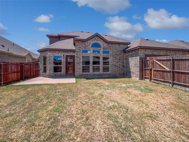 $435,000 | 111 Sweet Gum Street, Red Oak, TX 75154