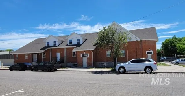 $1,950,000 | 1401 Oakley Avenue, Burley, ID 83318