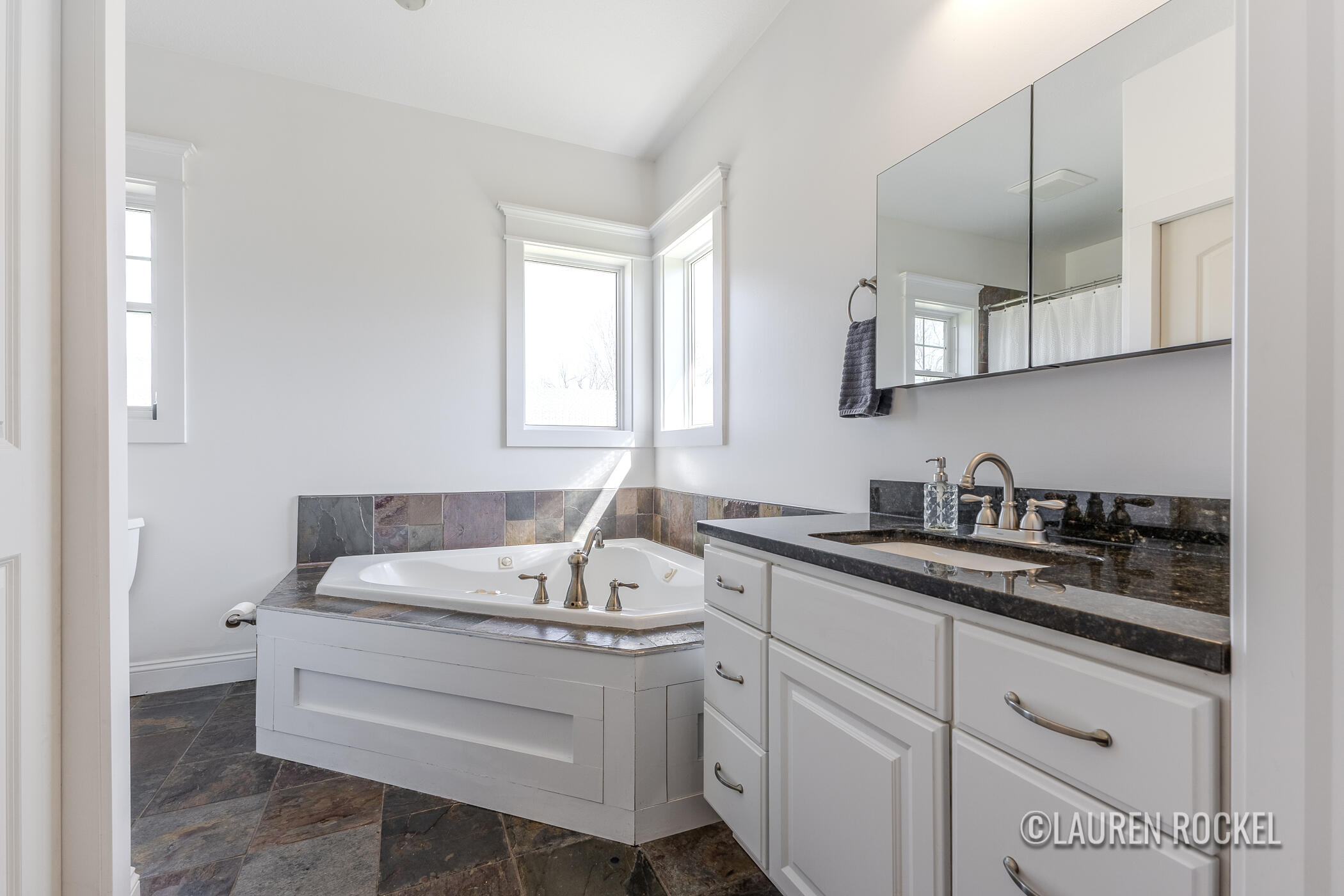 293 South Irving Road Hastings, MI 49058 - Photo 18 of 44 293 S Irving-27