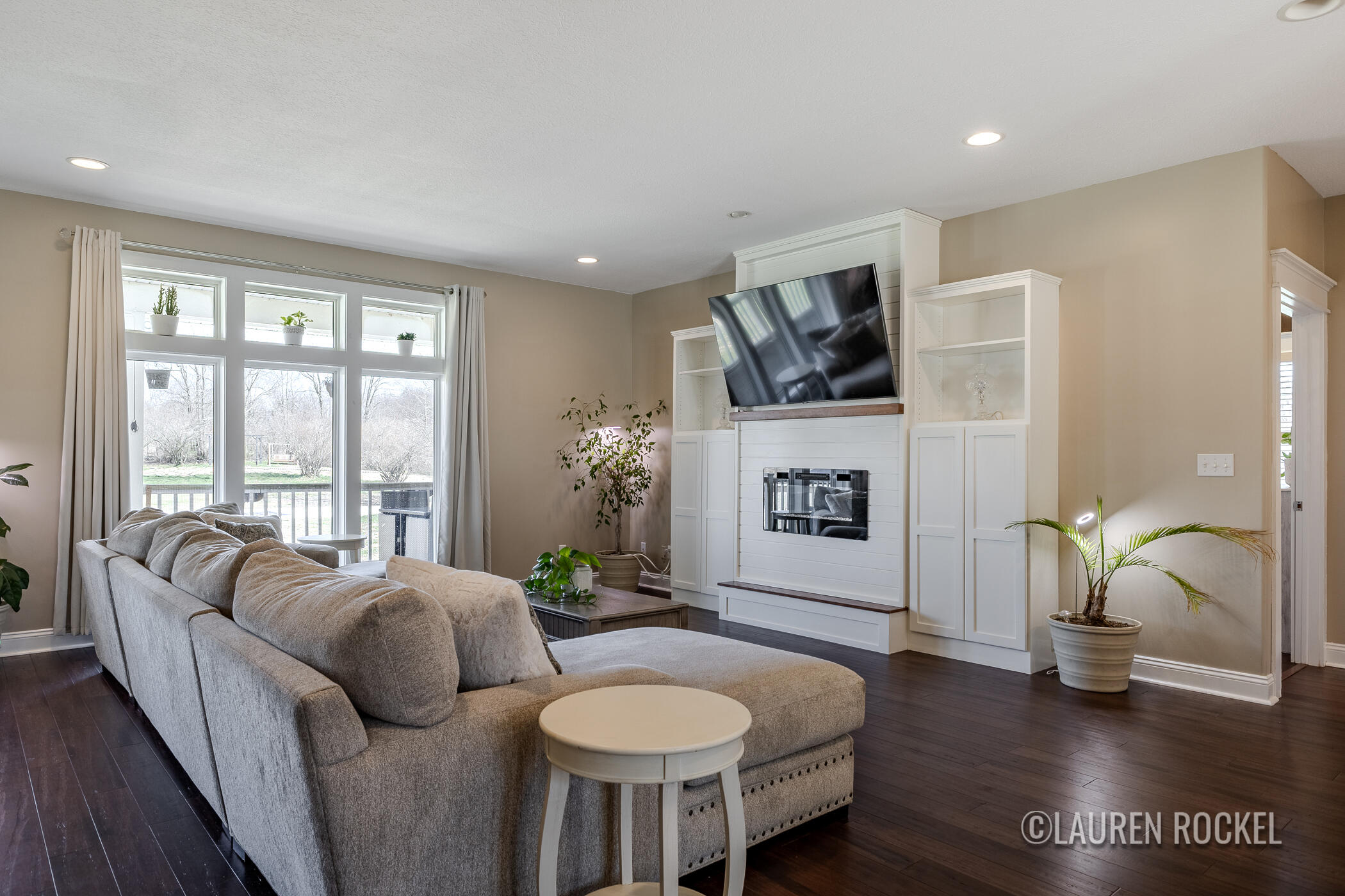 293 South Irving Road Hastings, MI 49058 - Photo 6 of 44 293 S Irving-24