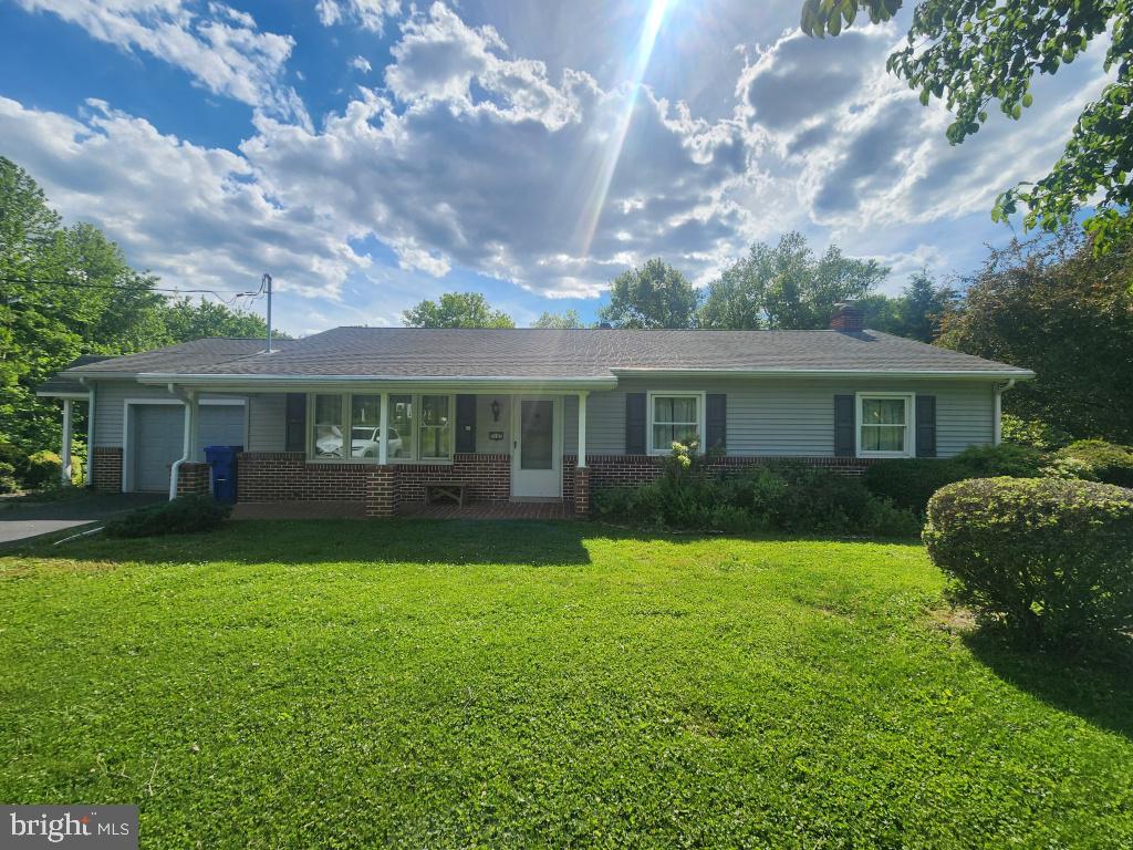 2002 Bridge Road Lancaster, PA 17602 - Photo 2 of 19