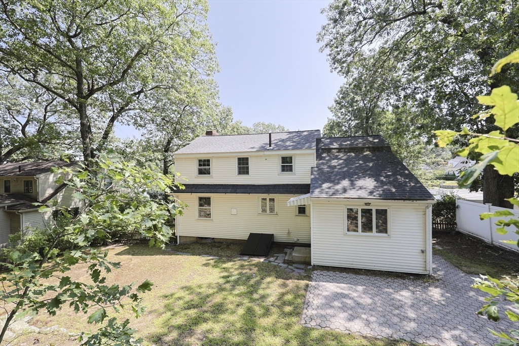 88 Fox Meadow Lane Dedham, MA 02026 - Photo 5 of 42