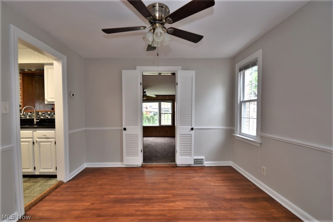 3797 Bainbridge Road Cleveland Heights, OH 44118 - Photo 8 of 35