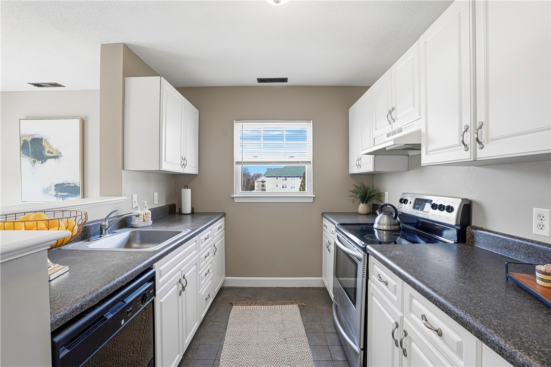 92 Mill Street, Unit 303 Woonsocket, RI 02895 - Photo 19 of 48