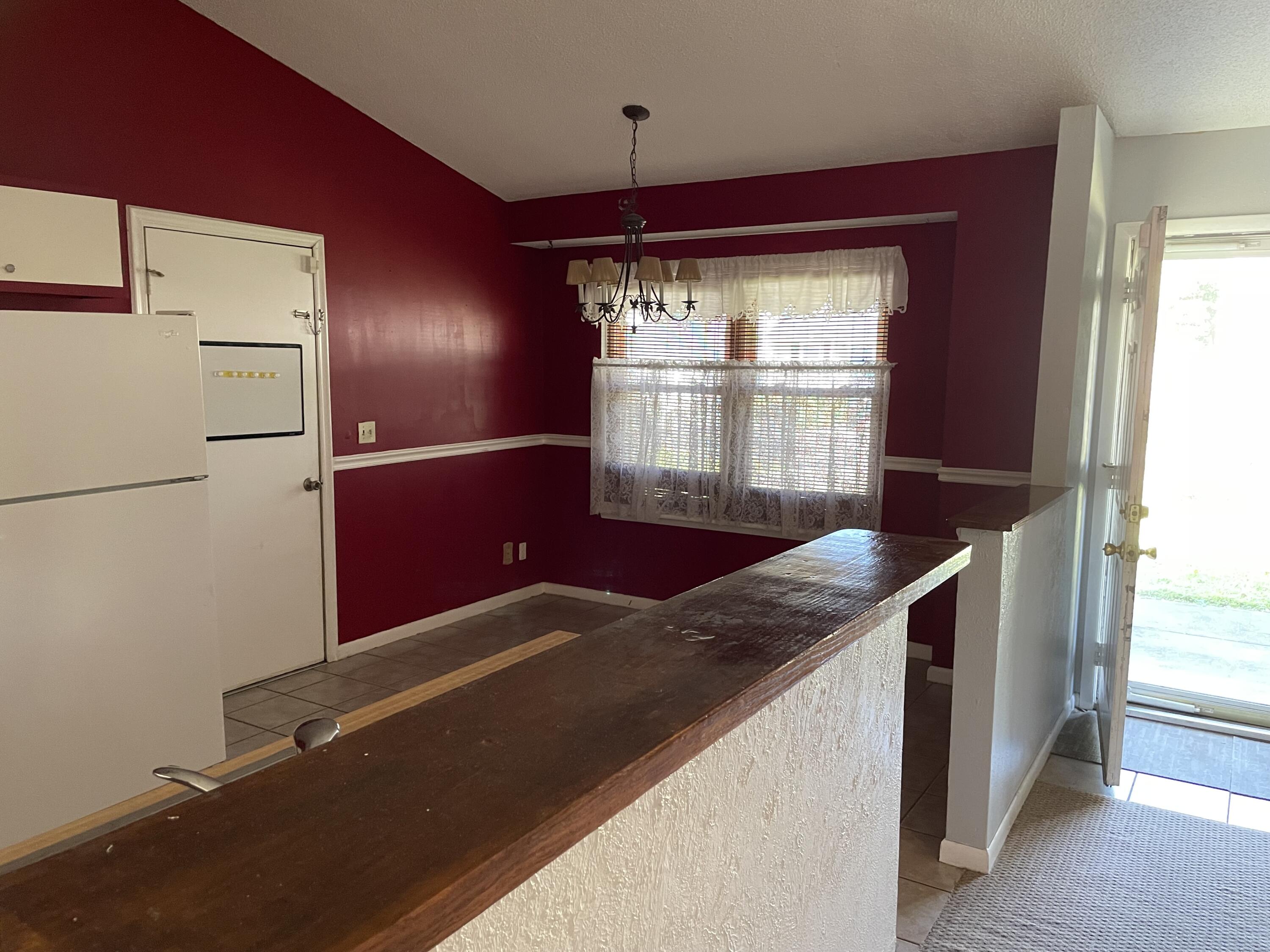 125 Lancashire Road Summerville, SC 29486 - Photo 5 of 11 IMG-2568 (1)