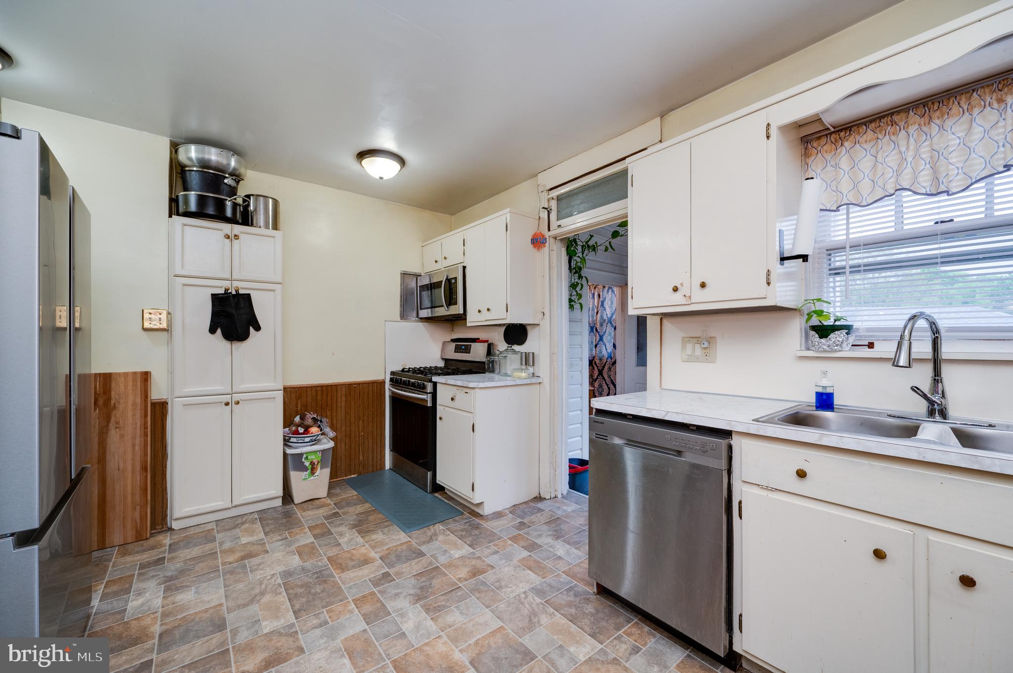 417 North Brobst Street Shillington, PA 19607 - Photo 8 of 24 Kitchen with stainless steel appliances