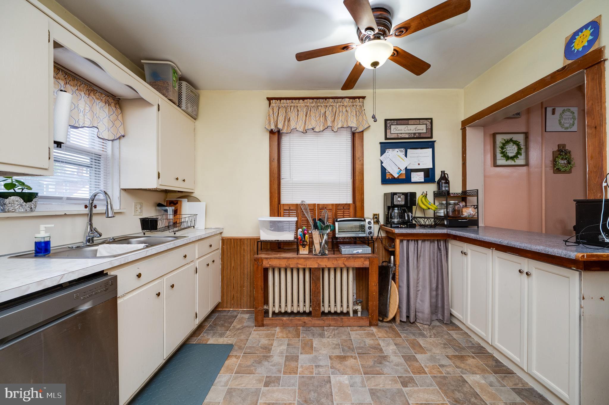 417 North Brobst Street Shillington, PA 19607 - Photo 9 of 24 Breakfast bar attached to eat in kitchen