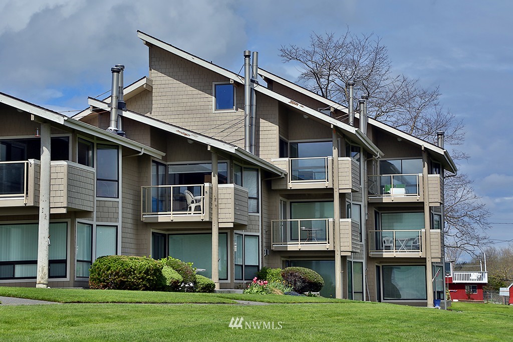 816 Old Beach Road, Unit 302 Freeland, WA 98249 - Photo 22 of 25 Gallery Image 22