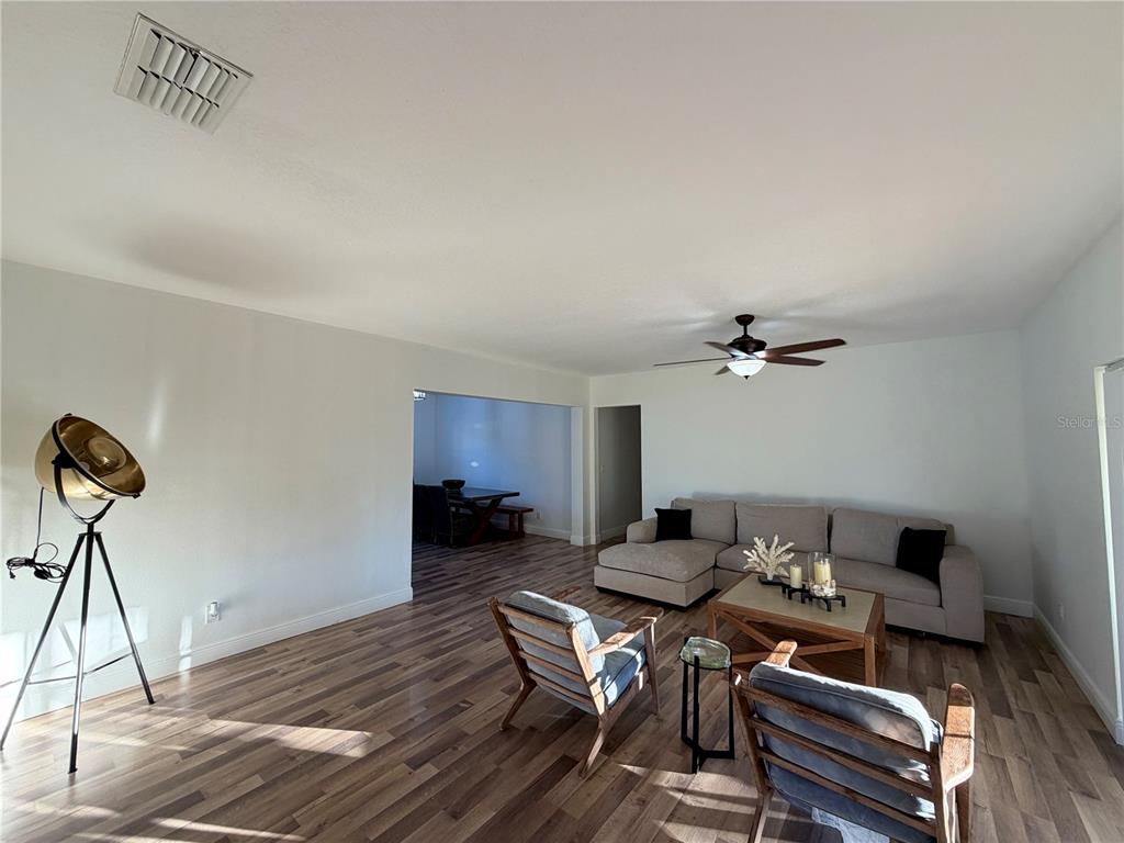 2436 Oak Mill Drive Kissimmee, FL 34744 - Photo 4 of 13