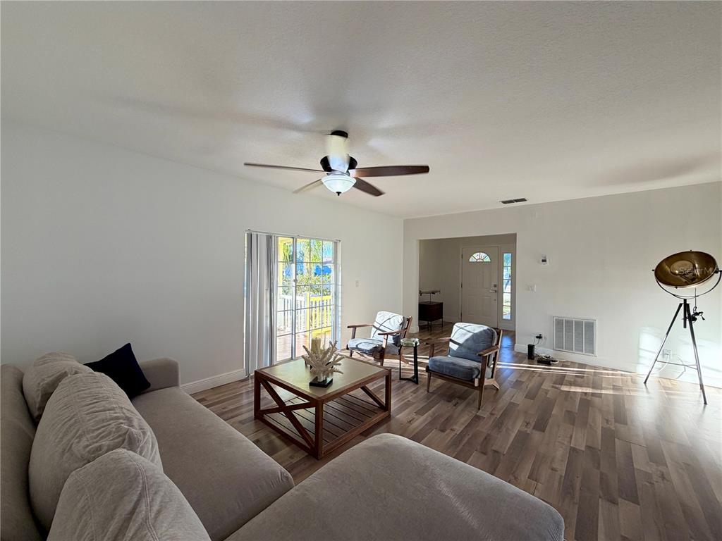 2436 Oak Mill Drive Kissimmee, FL 34744 - Photo 8 of 13