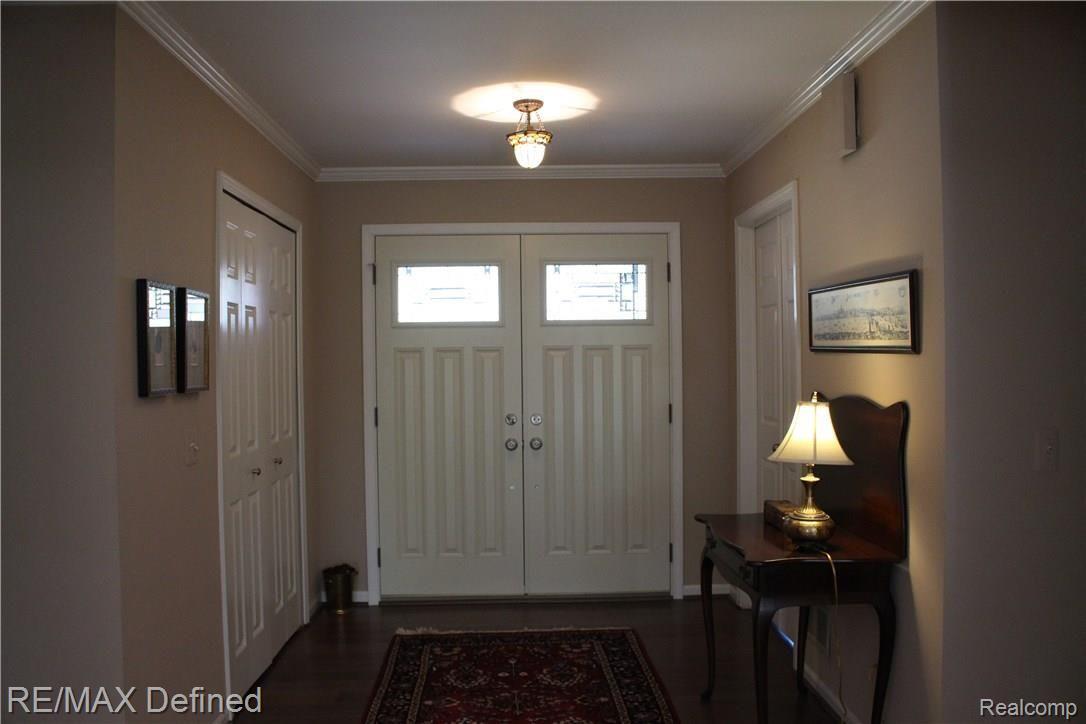 1431 Oakstone Drive Rochester, MI 48309 - Photo 7 of 28 IMG_2525.JPG