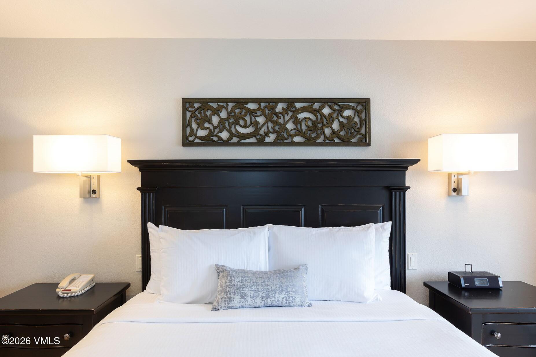 210 Offerson Road, Unit R305 WEEK 14 Beaver Creek, CO 81620 - Photo 12 of 24 a living room with a couch