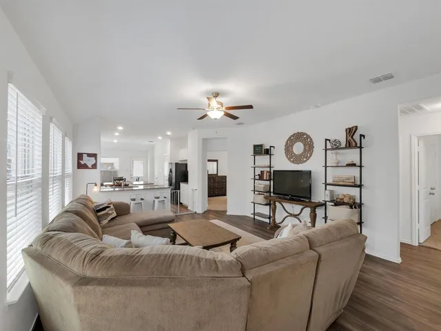 $1,995 | 2913 Meadowlands Drive, Crandall, TX 75114