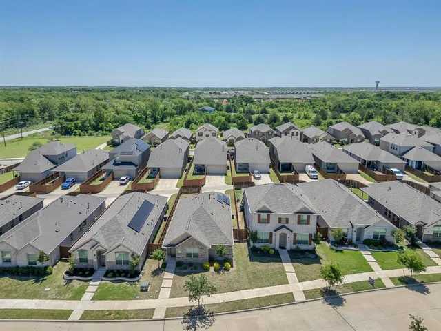 $1,995 | 2913 Meadowlands Drive, Crandall, TX 75114