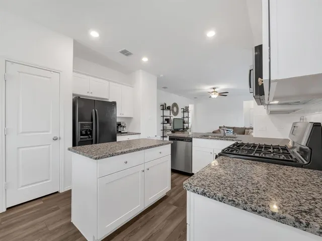 $1,995 | 2913 Meadowlands Drive, Crandall, TX 75114