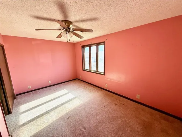 $157,000 | 1706 253rd Street, Hiawatha, KS 66434