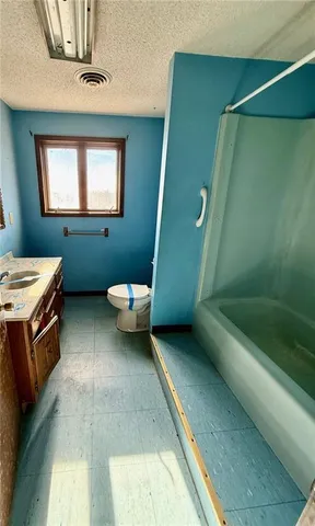 $157,000 | 1706 253rd Street, Hiawatha, KS 66434