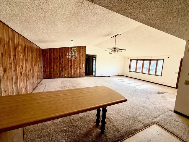 $157,000 | 1706 253rd Street, Hiawatha, KS 66434