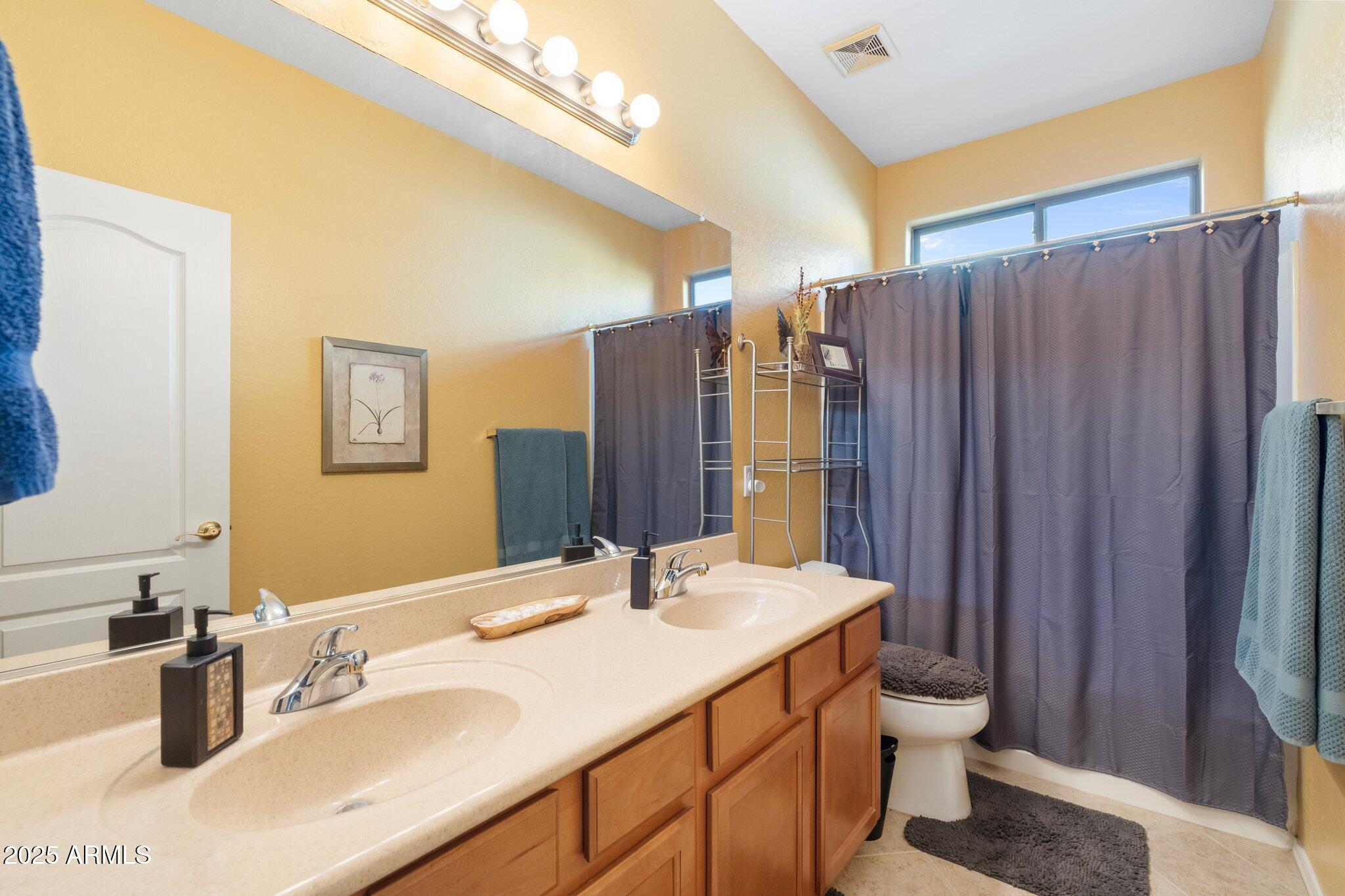 2124 West Harwell Rd. Phoenix, AZ 85041 - Photo 20 of 41 7-web-or-mls-DSC04473