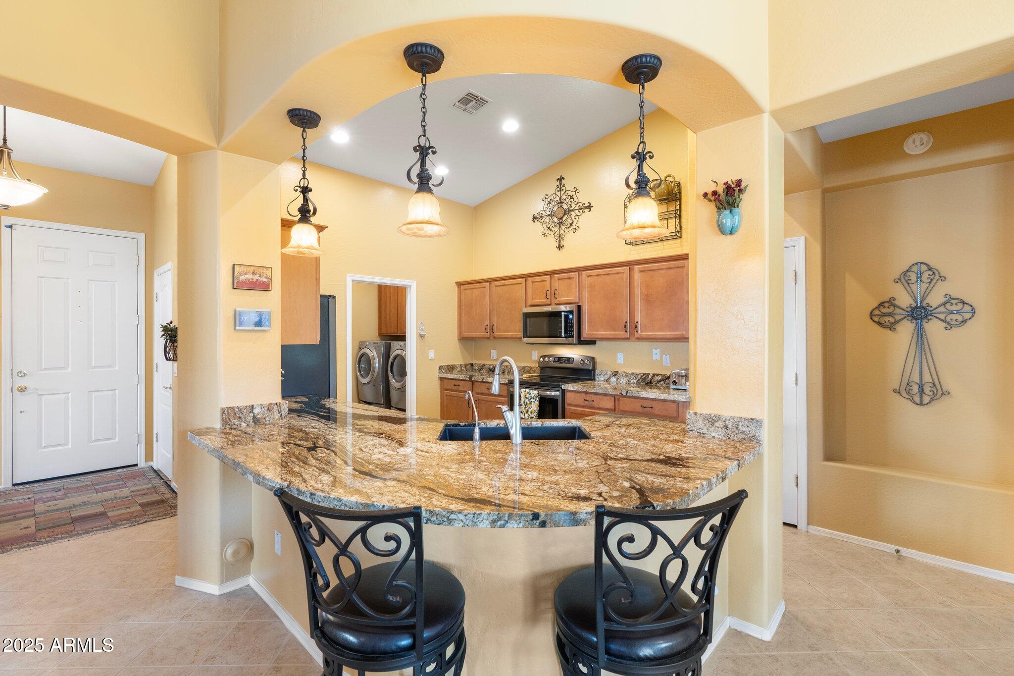 2124 West Harwell Rd. Phoenix, AZ 85041 - Photo 3 of 41 14-web-or-mls-DSC04497