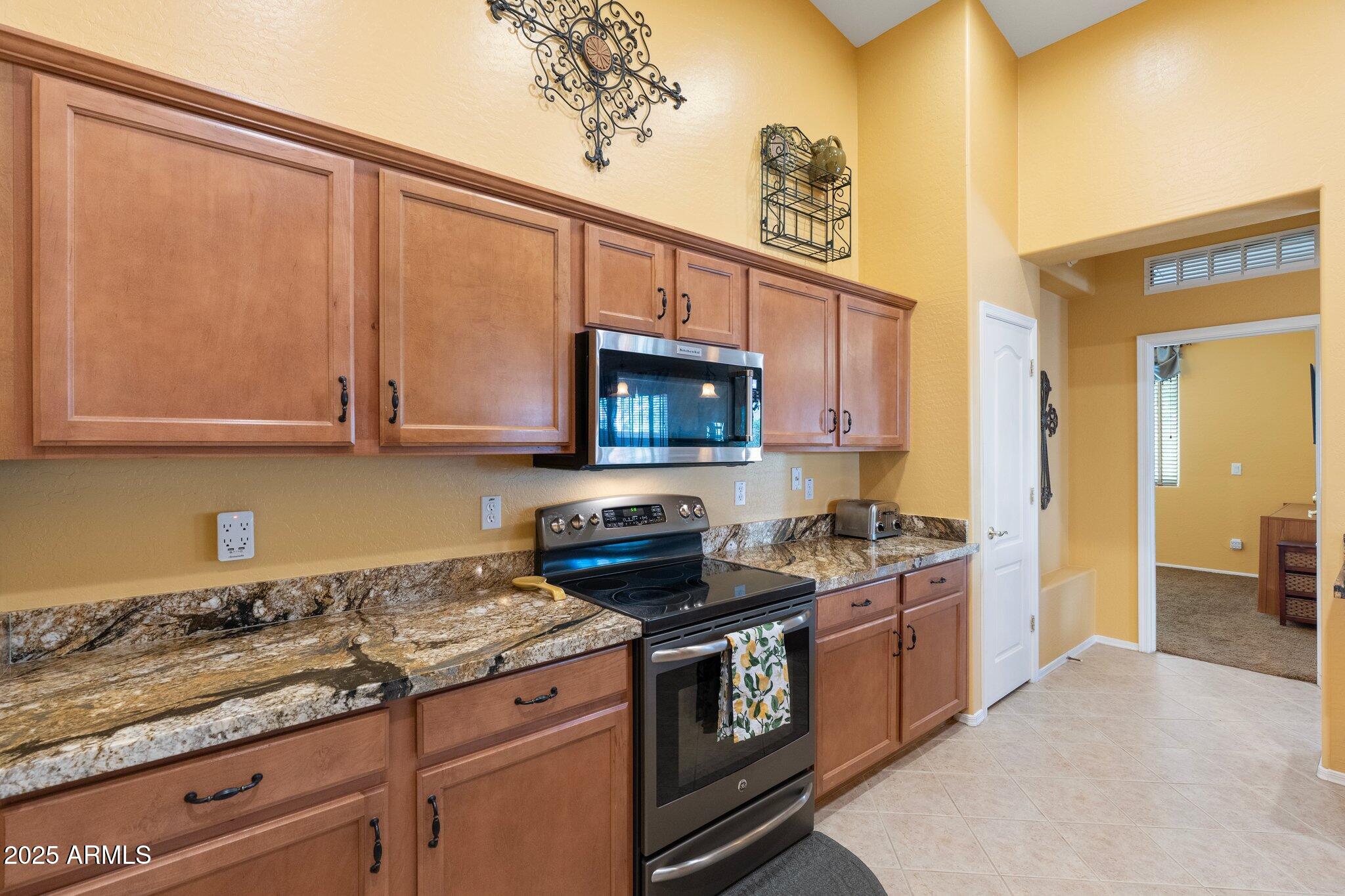 2124 West Harwell Rd. Phoenix, AZ 85041 - Photo 9 of 41 19-web-or-mls-DSC04513