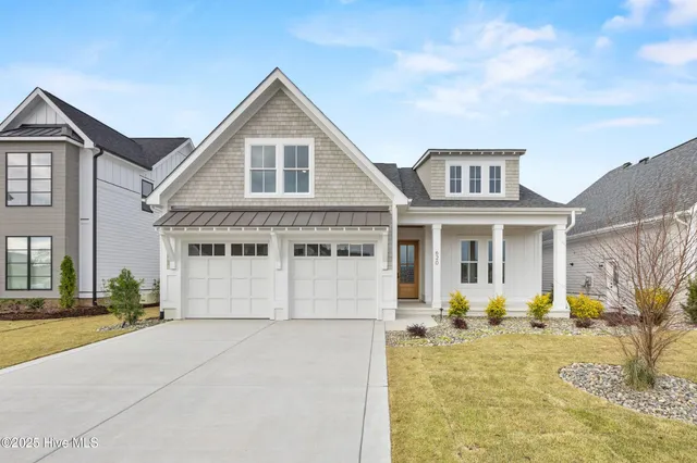 $899,000 | 620 Waterstone Drive, Wilmington, NC 28411