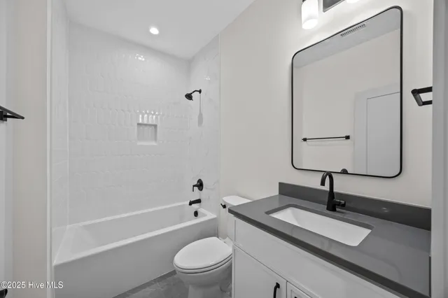 $899,000 | 620 Waterstone Drive, Wilmington, NC 28411