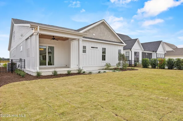 $899,000 | 620 Waterstone Drive, Wilmington, NC 28411
