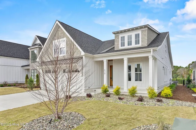 $899,000 | 620 Waterstone Drive, Wilmington, NC 28411