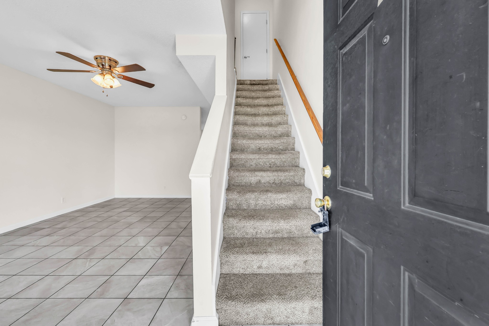 2451 Wilson Road, Unit 6 Clarksville, TN 37043 - Photo 2 of 21 a view of entryway