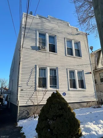 $2,000 | 122 Buffalo Avenue, Unit 4, Paterson, NJ 07503