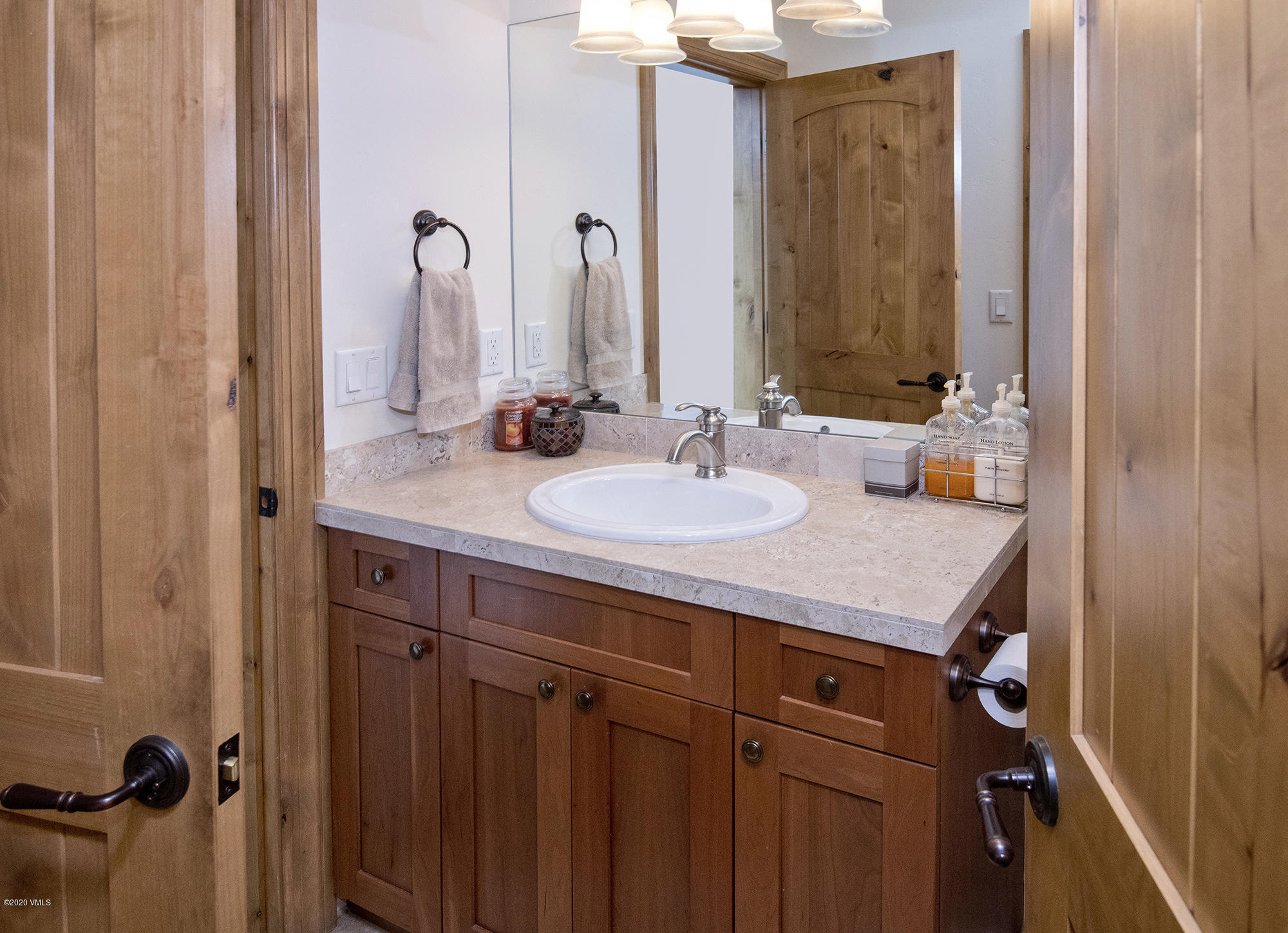 2420 Saddle Ridge Loop Avon, CO 81620 - Photo 21 of 51 2420-SaddleRdgeLp-MLS_17