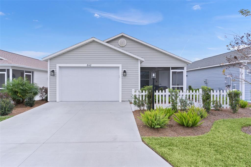 842 Spring Avenue The Villages, FL 34762 - Photo 1 of 53