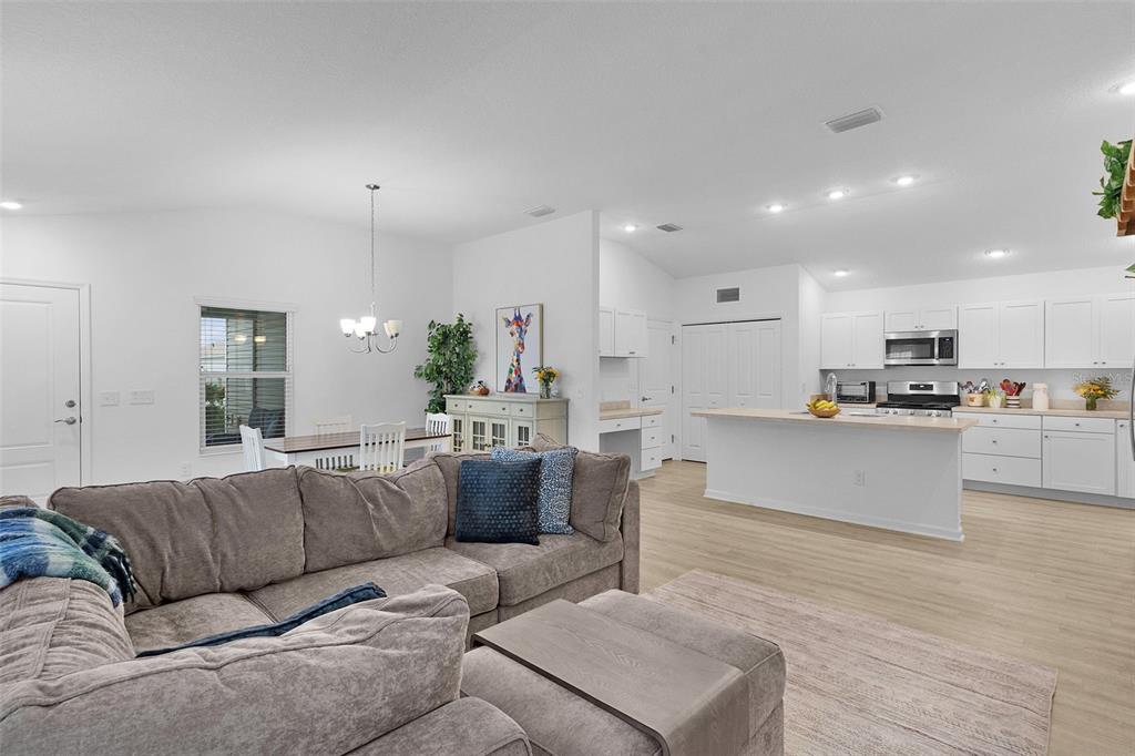 842 Spring Avenue The Villages, FL 34762 - Photo 9 of 53