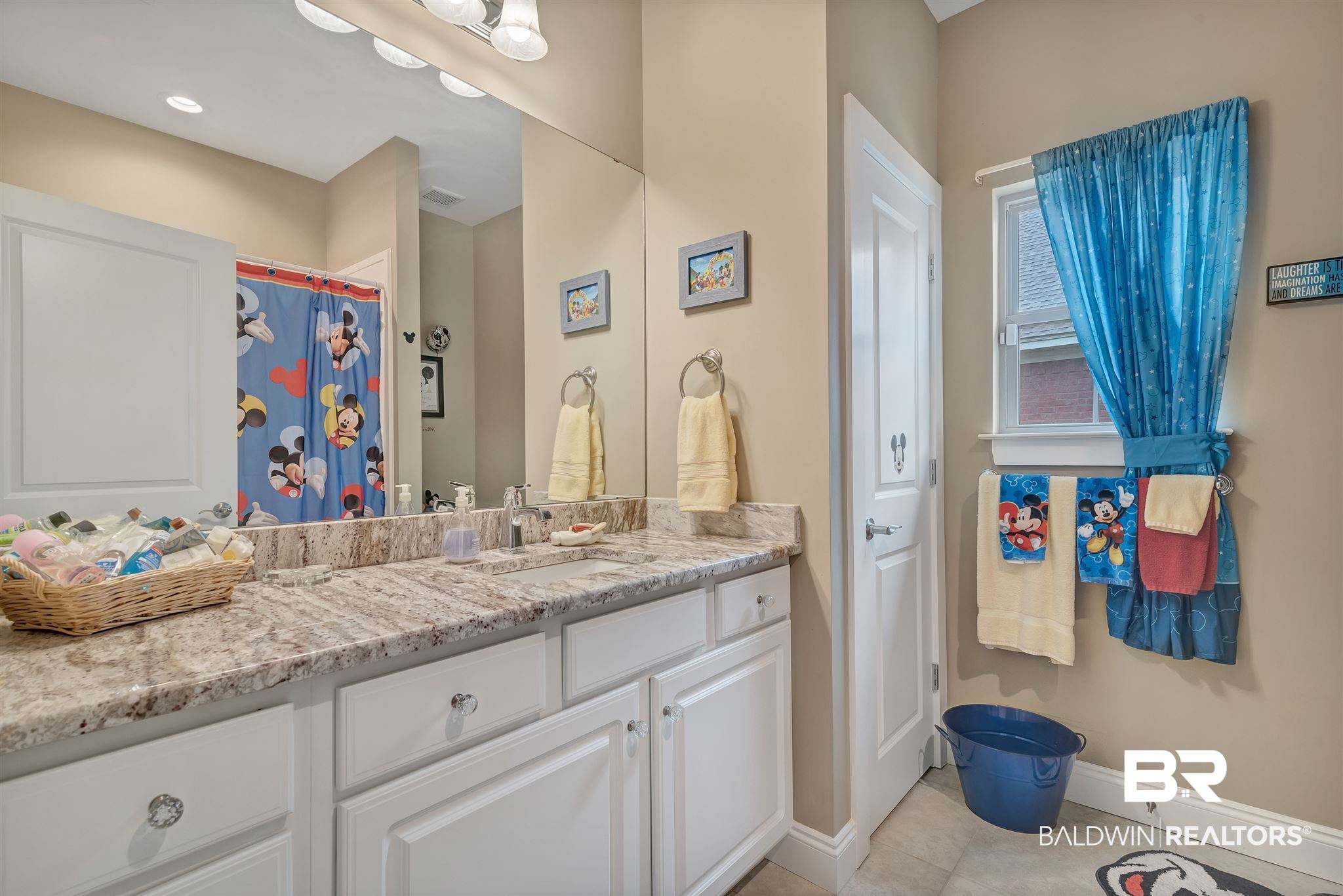207 Divot Loop Fairhope, AL 36532 - Photo 21 of 27 Bathroom 2