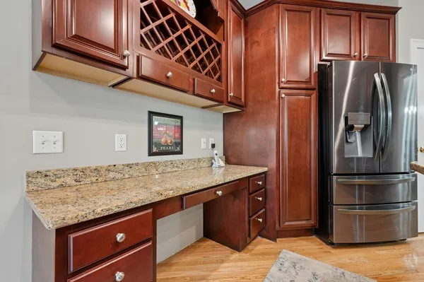$825,000 | 320 Lincoln Circle, Northbridge, MA 01534