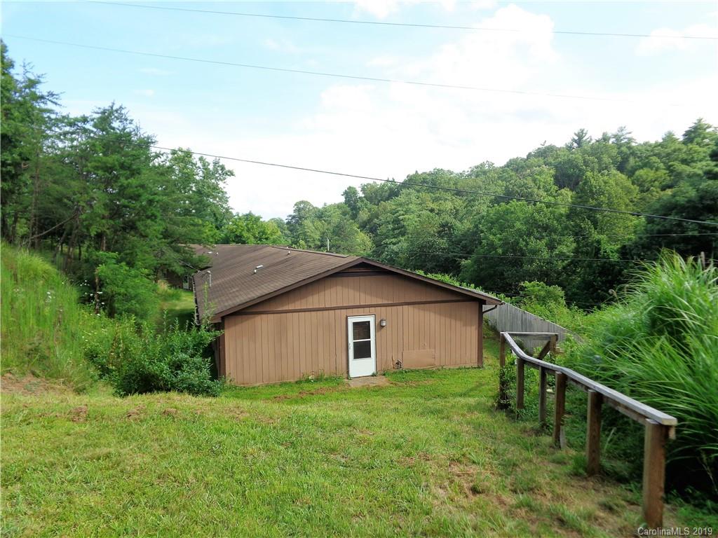 300 & 302 Miller Road Marshall, NC 28753 - Photo 5 of 16 Gallery Image 5