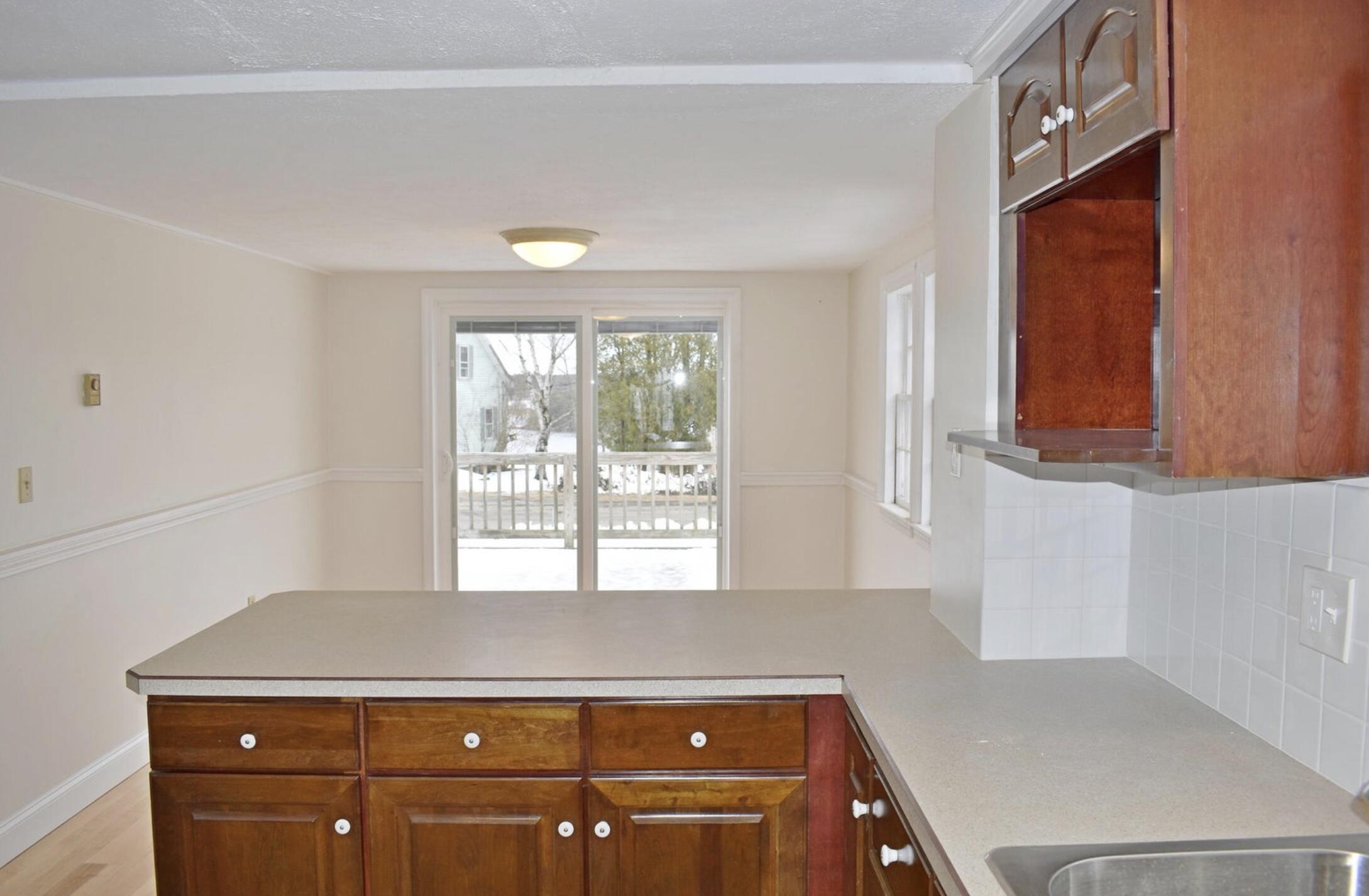 71 Middle Road Woolwich, ME 04579 - Photo 3 of 3 71middle-diniing:kitchen