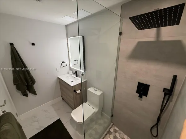 $2,700 | 944 Jefferson Avenue, Unit 13, Miami Beach, FL 33139