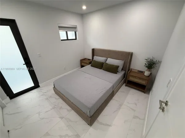 $2,700 | 944 Jefferson Avenue, Unit 13, Miami Beach, FL 33139