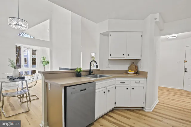 $315,000 | 5002 Dorsey Hall Drive, Unit C5, Ellicott City, MD 21042