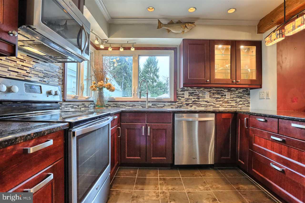 14 Riddle Road Camp Hill, PA 17011 - Photo 9 of 25 Gallery Image 9