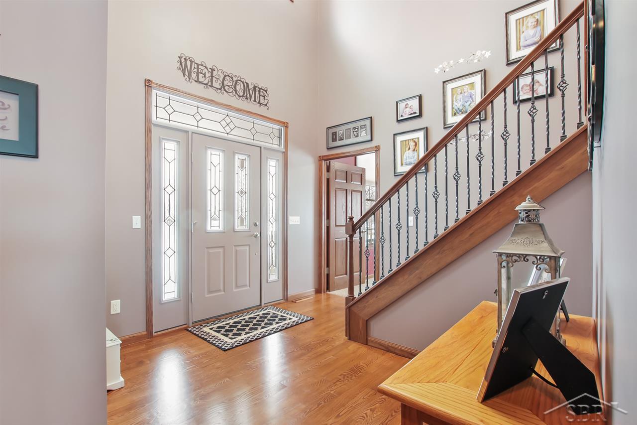 4117 Lone Road Freeland, MI 48623 - Photo 3 of 26 Foyer