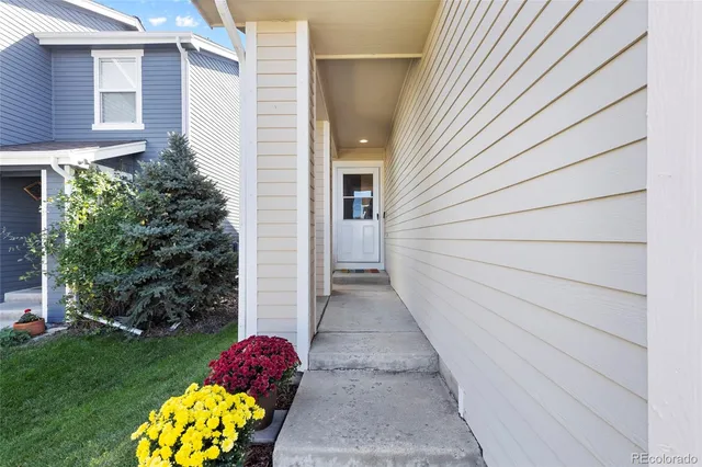 a picture of a bench in a white building