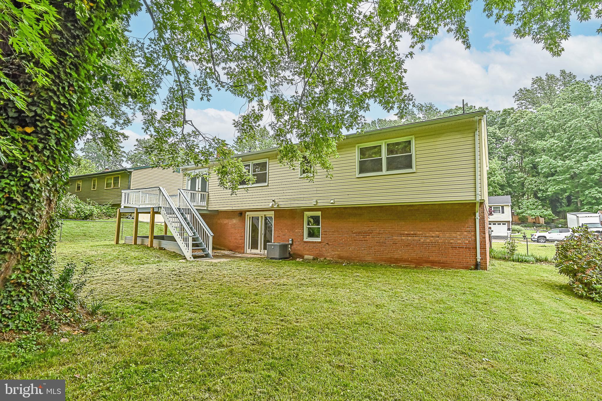 13522 Delaney Road Woodbridge, VA 22193 - Photo 3 of 29 Gallery Image 3