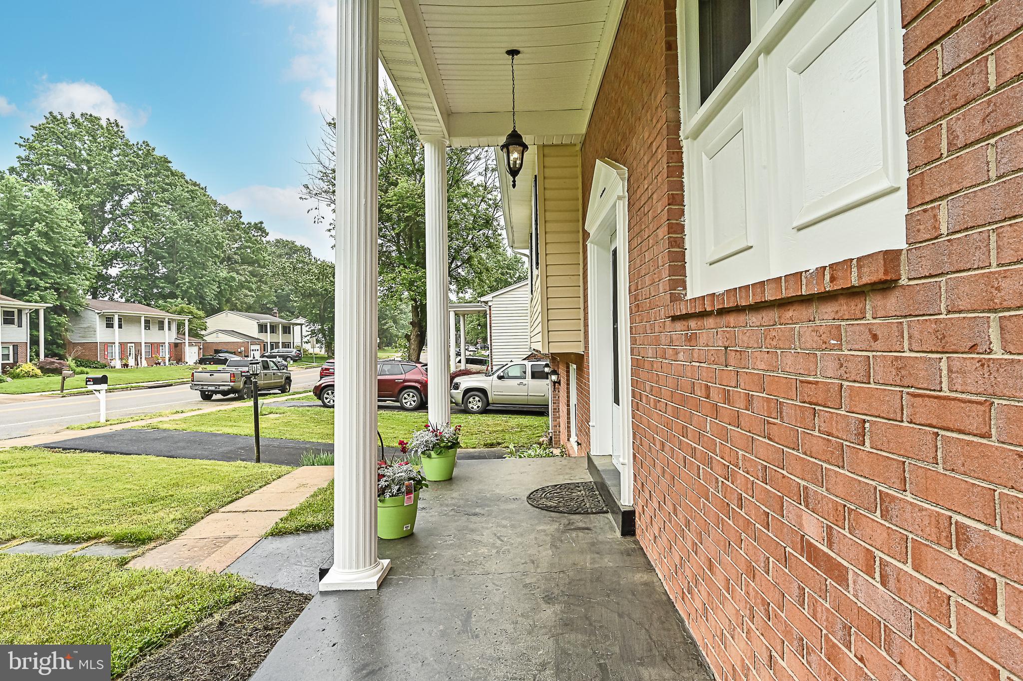 13522 Delaney Road Woodbridge, VA 22193 - Photo 4 of 29 Gallery Image 4