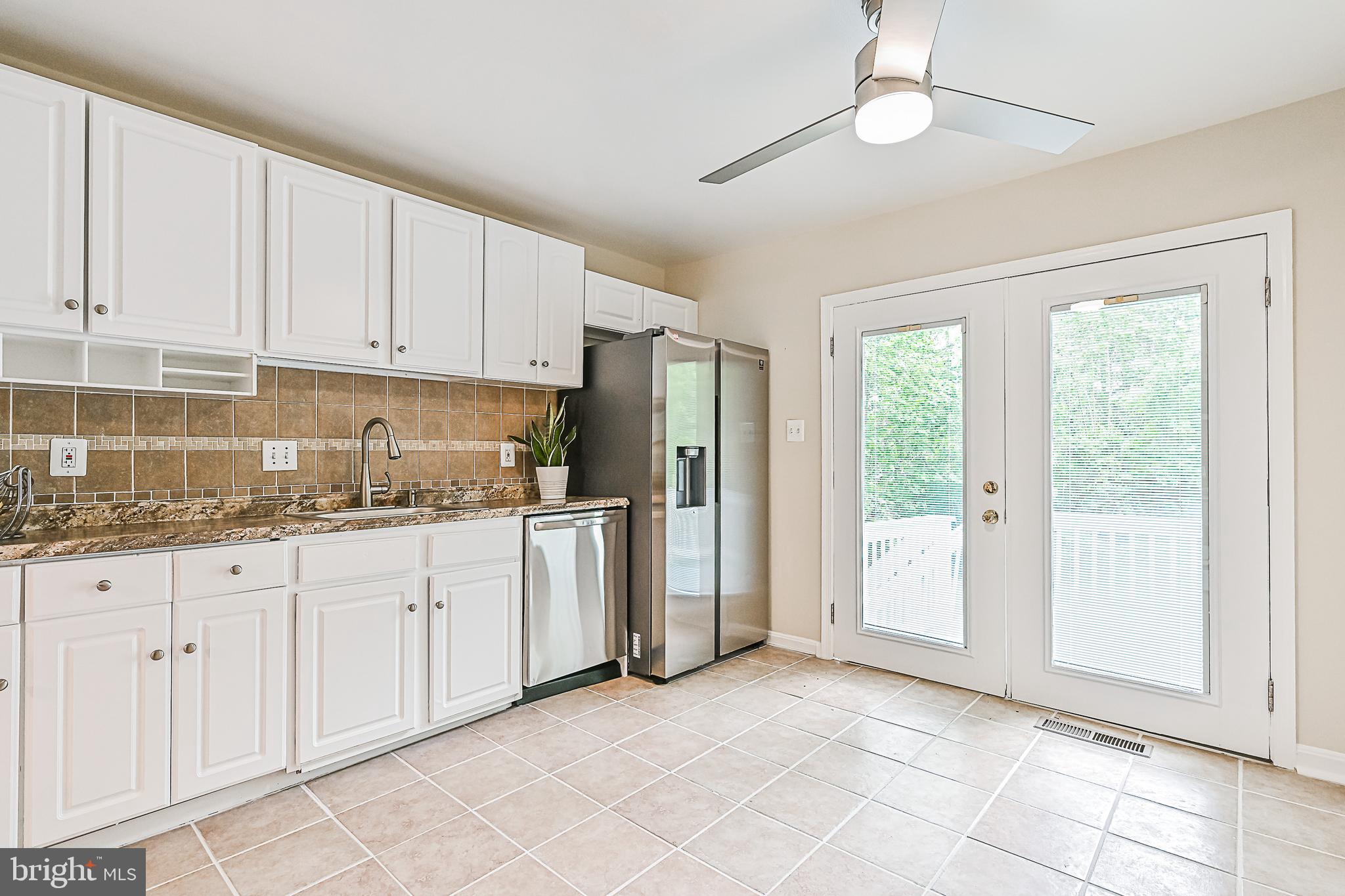 13522 Delaney Road Woodbridge, VA 22193 - Photo 6 of 29 Gallery Image 6