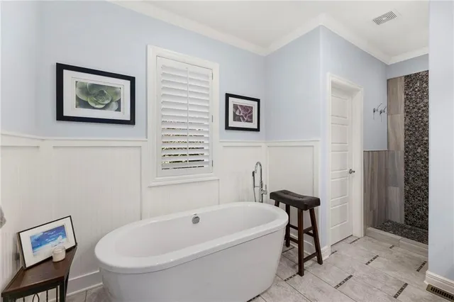 $849,000 | 7874 Howe Circle, Prairie Village, KS 66208